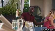 piękne czekoladki liżą swoje szparki