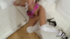 młoda nastoletnia blondi i jej chłoptaś