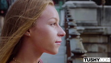 starsza z rozjechana i nieogolona cipa