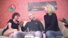 trzy piękne lesbijki wiedzą jak sobie dogodzić