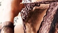 zgrabna babeczka w wysokich obcasach