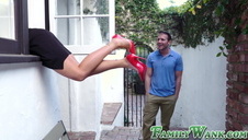 rozgrzana zabawką podejmuje pałę