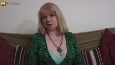 opalona mamcia ma ochotę na super lesbijkę