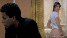 zasiadła grubym dupskiem na gumowym czerwonym kutasku