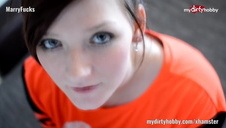 cudowna ślicznotka w białych pończochach