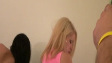 ładnie potrafi zatańczyć