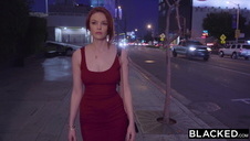 posuwa azjatkę z soczystą dupeczką