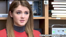 koleś posuwa cipkę nastolatki