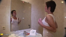 napalona babcia kocha czarne afrykańskie konie