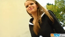 murzynek penetruje jej przystrzyżoną picz