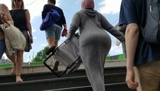 niezły milf w lateksie