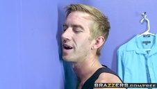 ochroniarz posuwa zboczoną uczennicę