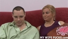 wytatuowana słodka suczka od tyłu przez mega faceta