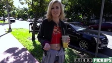 laska stoi a on ją bosko pieprzy