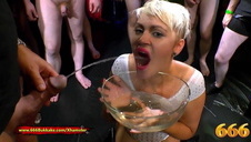 fajna laseczka zostaje porządnie wydymana