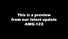 brunetka wkłada fioletową seks zabawkę w jej cipę