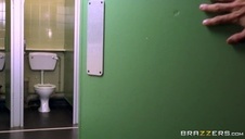 blada pragnie walenie w dupsko