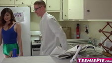 izobella clark współpracuje z monicą beluchi