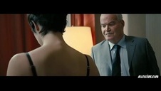 klepie ją po dupie podczas obciągania