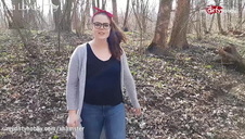 cycate rosjanki zabawiają się na kanapie