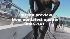 chłopaki zamówili sobie chudą sexi pokojówkę