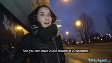 chwyta całego w usta