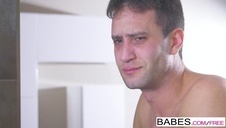 babcia uwielbia ciepłą spreme na jej twarzy