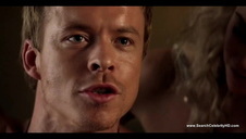 seks z młodą koleżanką na kanapie