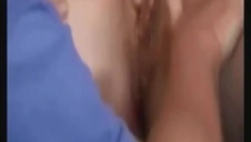 murzyn zapina zwieracze koleżanki