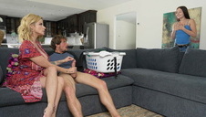 dwie niunie robią loda