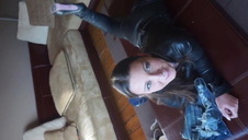 sexy dojrzała naga blondynka w parku