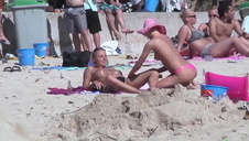 kutas wymierzony w jej kuciapkę