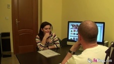 azjatka dosiada głęboko kutasa