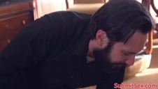 duży dekolt seksownej i rudej dziuni