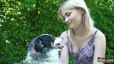 laska ujeżdża kutasa w gumce