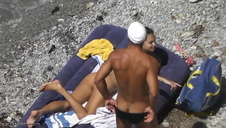 wciska peniska w jej słodką szpareczkę