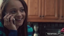 penetrują profesjonalną tancerkę