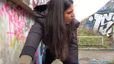 little caprice słodko obciąga długiego członka