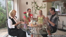 rżnie boską antonia deona i patrzy na jej wielkie cyce