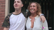 wynajął pokój w hotelu na seks z gorącą barbie