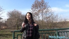 zabawy młodych suczek