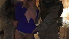 po masażu super blondi na niego wskakuje