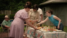 seksowna mamuśka cięta na kanapie