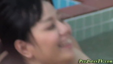 ostry czarny trójkącik