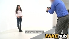 śliska paniusia naga przed lustrem