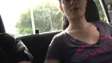 fajne ślicznotki ocierają się jędrnymi cycami