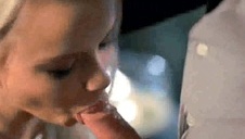 niezła uczennica ssie długiego penisa