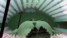 suczka pozuje w bieliźnie