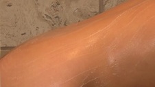 christina aguchi w ostrym trójkącie