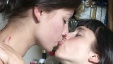 ciężarna czekoladka z wilgotną pipką